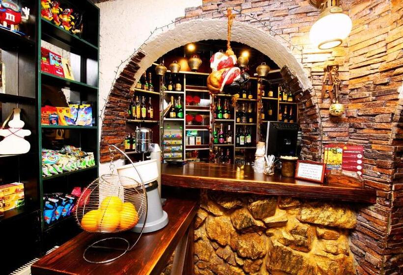 酒店 Medzhybozhskiy Zamok