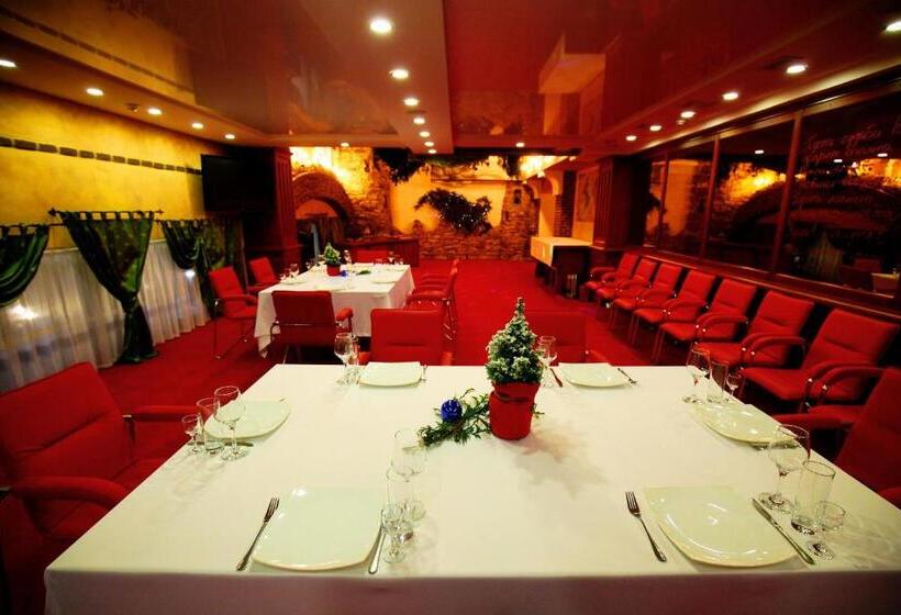 酒店 Medzhybozhskiy Zamok