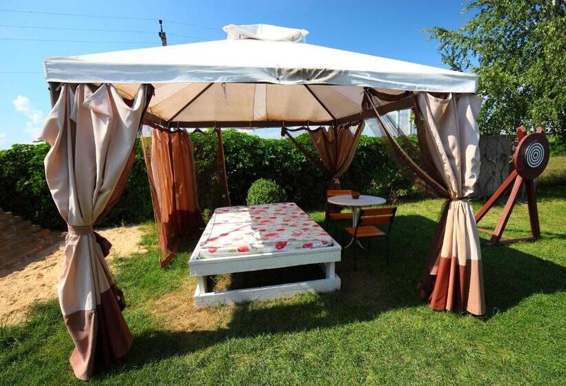 酒店 Medzhybozhskiy Zamok