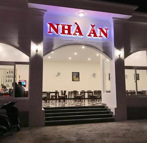 هتل Nhà Khách T284