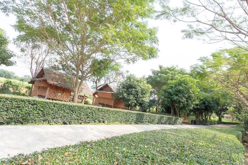 בית מלון כפרי Oyo 75359 Thaiburi Thara Resort