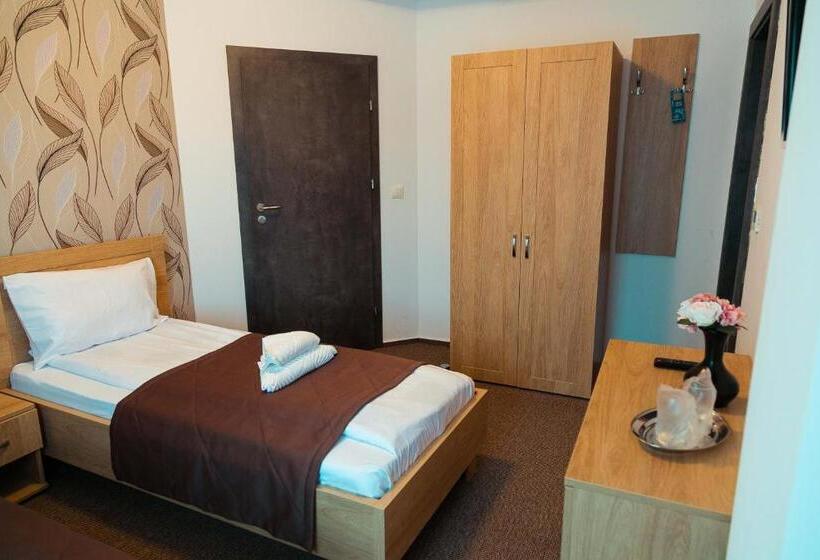 فندق Pensiune Confort Morosanu