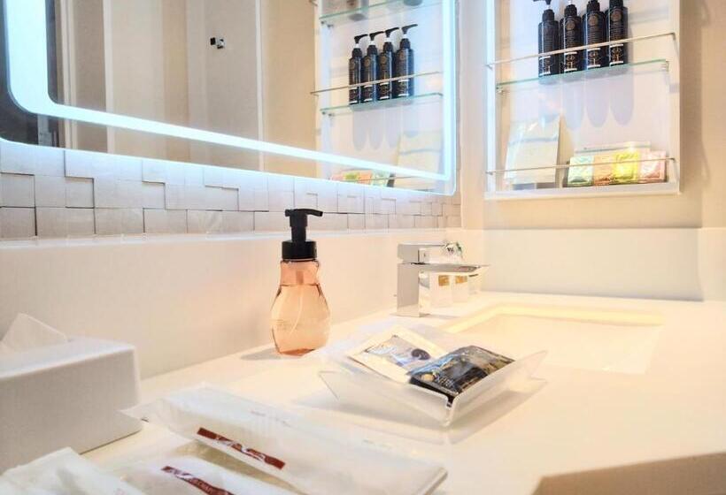 בית מלון כפרי The Graf Matsubara