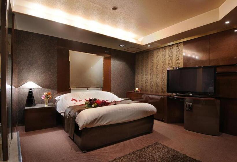 בית מלון כפרי The Graf Matsubara