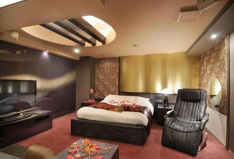 בית מלון כפרי The Graf Matsubara