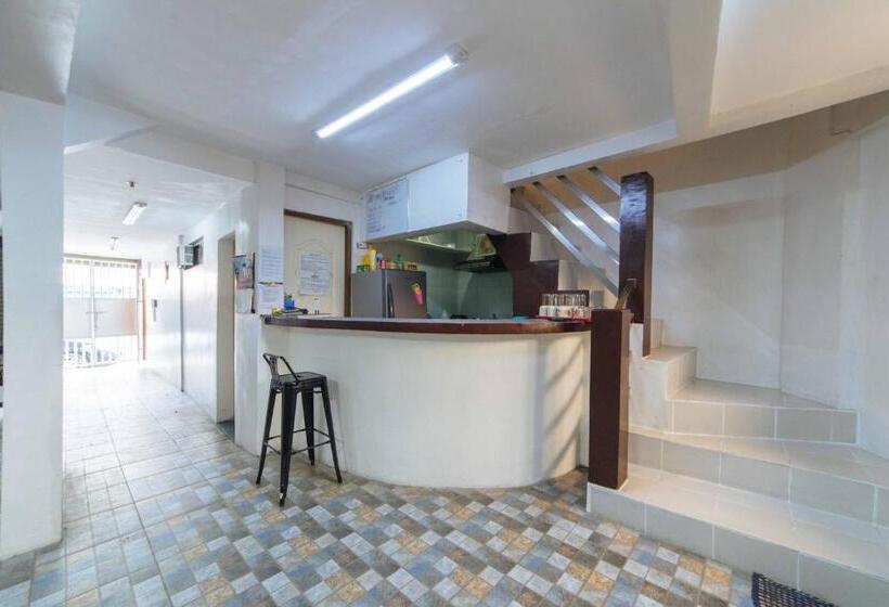 호텔 Reddoorz At San Antonio Binan Laguna