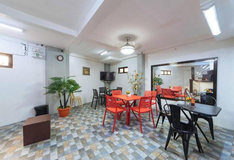 호텔 Reddoorz At San Antonio Binan Laguna