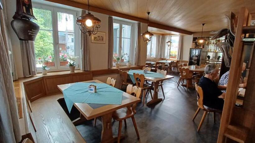 فندق / Restaurant Post