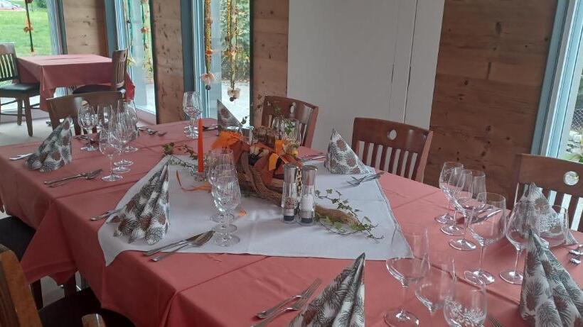 فندق / Restaurant Post