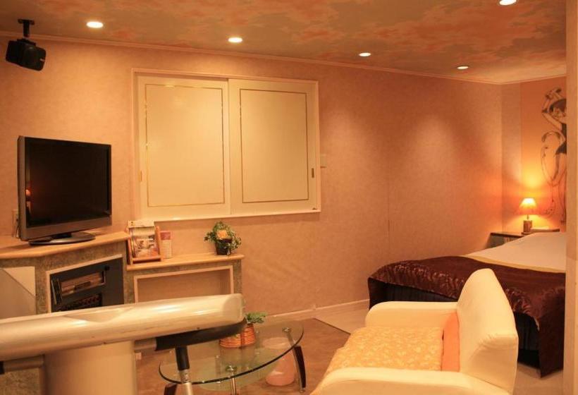 Hotel Restay Moon Kochi