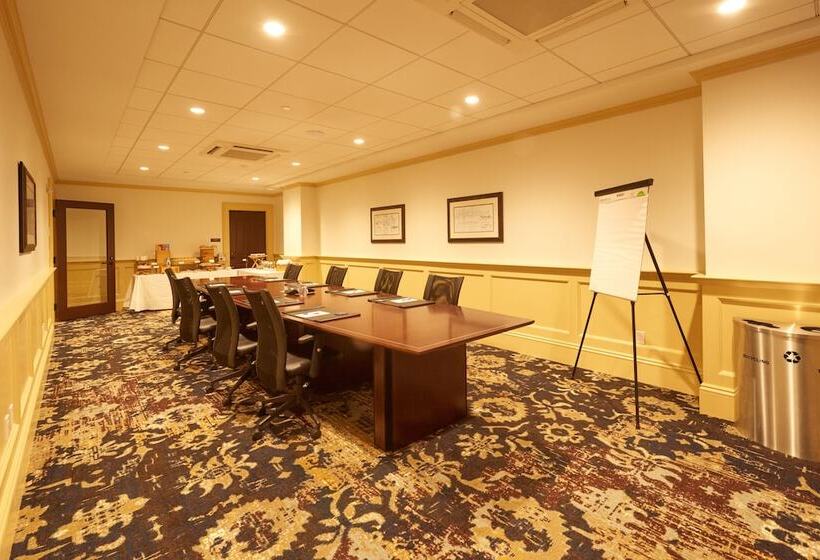 فندق The Groton Inn