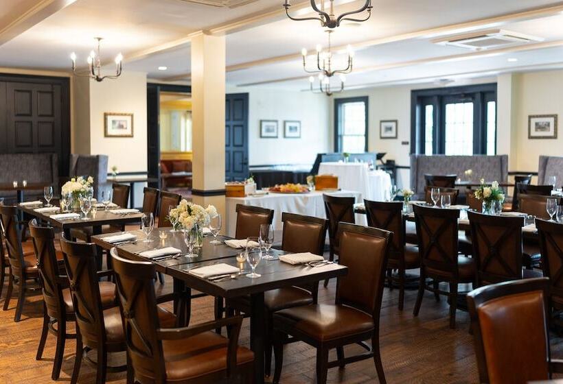 فندق The Groton Inn