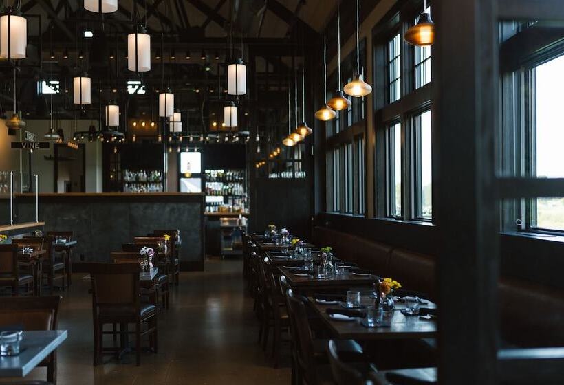 فندق The Groton Inn