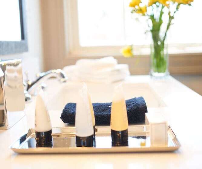 فندق The Groton Inn