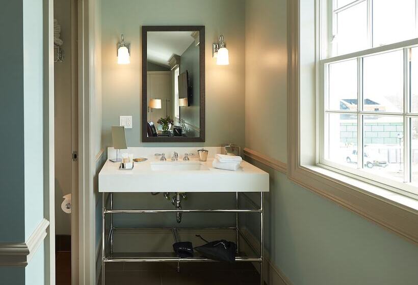 فندق The Groton Inn