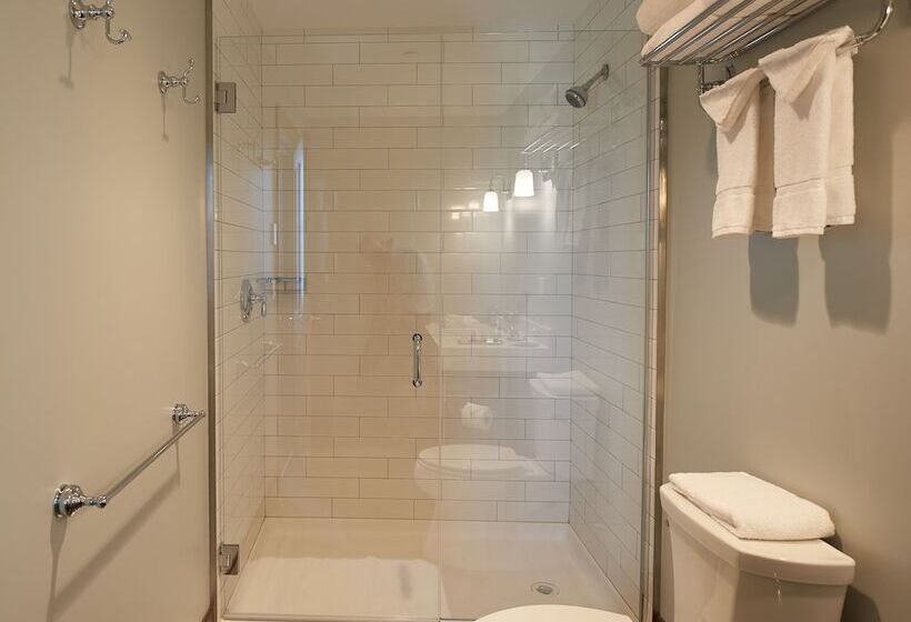 فندق The Groton Inn