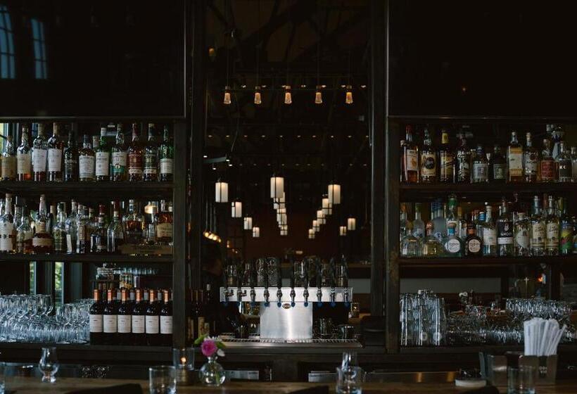 فندق The Groton Inn