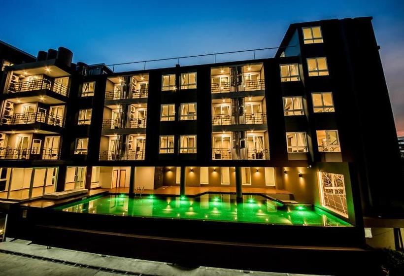 בית מלון כפרי The Violin Sriracha