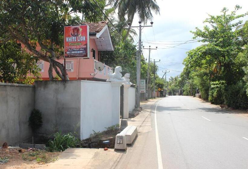 Отель White Lion Paradise Dikwella