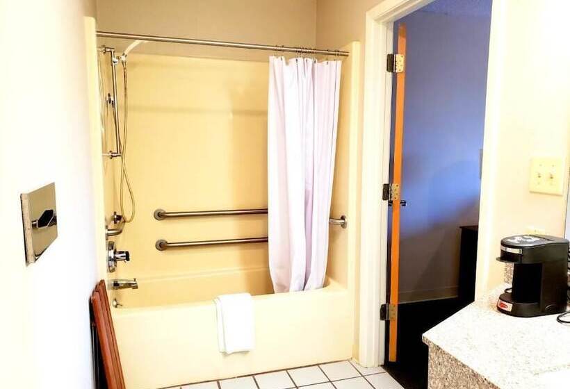 Motel 103