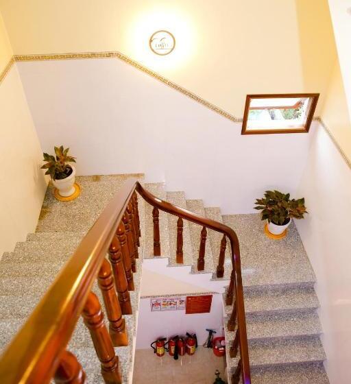 Nhà Nghỉ Quê Ló