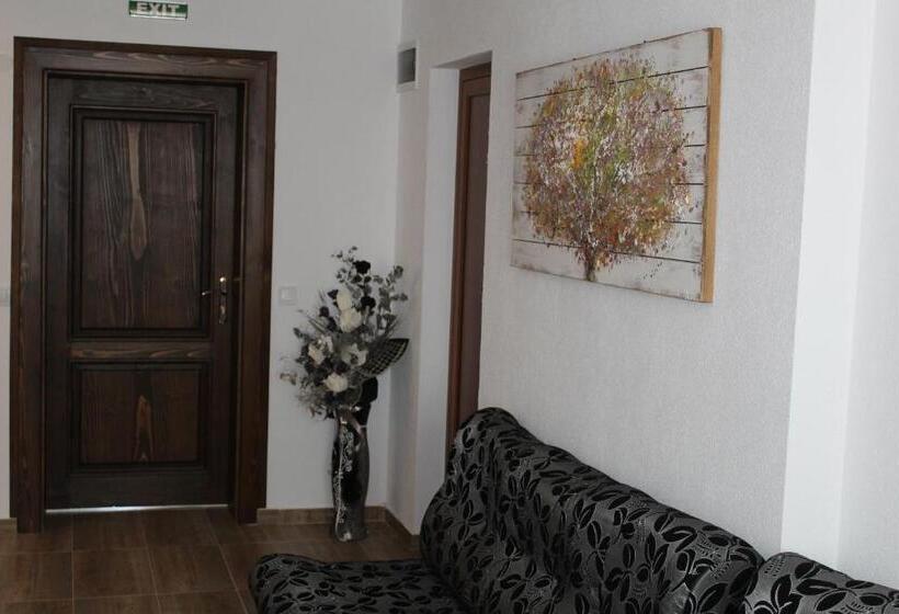 פנסיון къща за гости мишурови