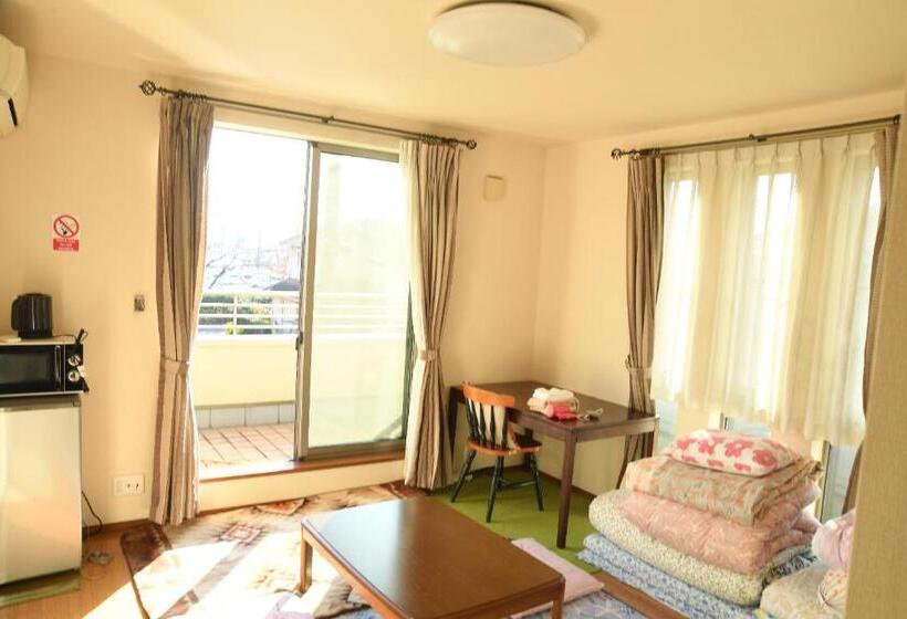 بنسيون ファミリー不向き!!素泊まり一棟貸切りではない個室の静かな方限定無料wifi