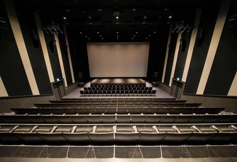 بنسيون ファミリー不向き!!素泊まり一棟貸切りではない個室の静かな方限定無料wifi