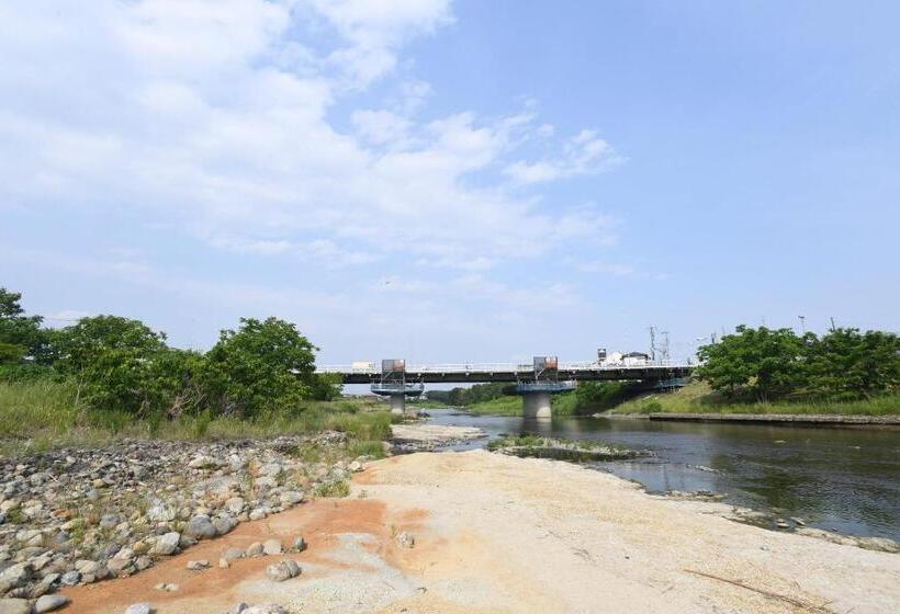 بنسيون ファミリー不向き!!素泊まり一棟貸切りではない個室の静かな方限定無料wifi