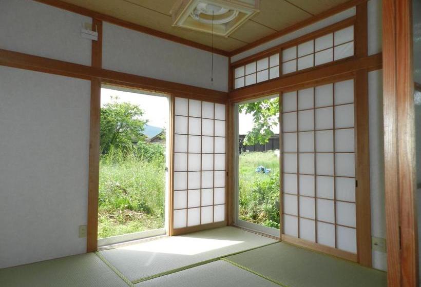 פנסיון B&b Toyonoakari