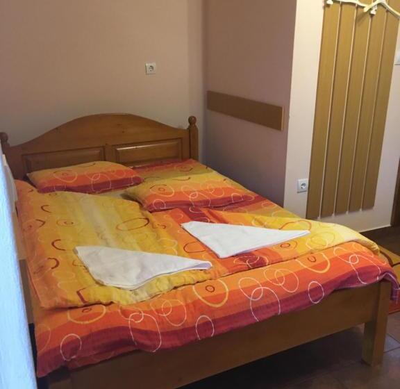 פנסיון Casa Bambi