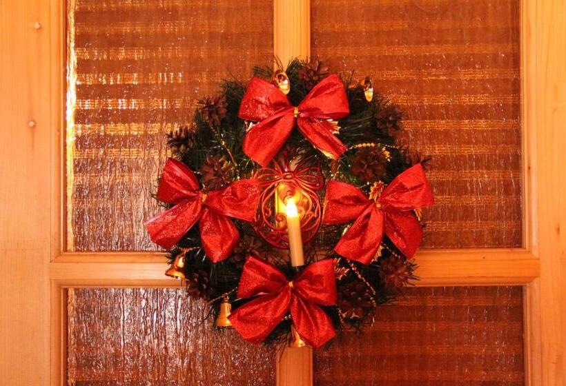 پانسیون Cottage Milena