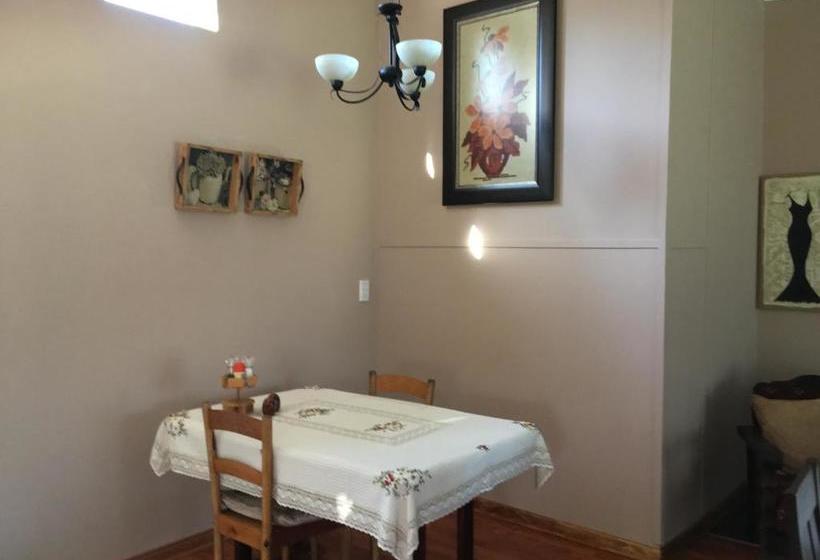 بنسيون De Sandsteen Gastehuis