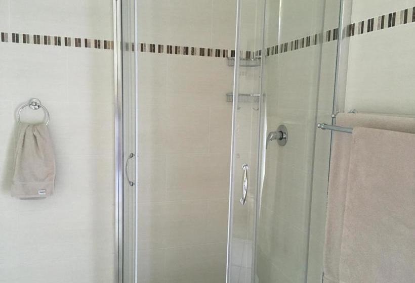 بنسيون De Sandsteen Gastehuis