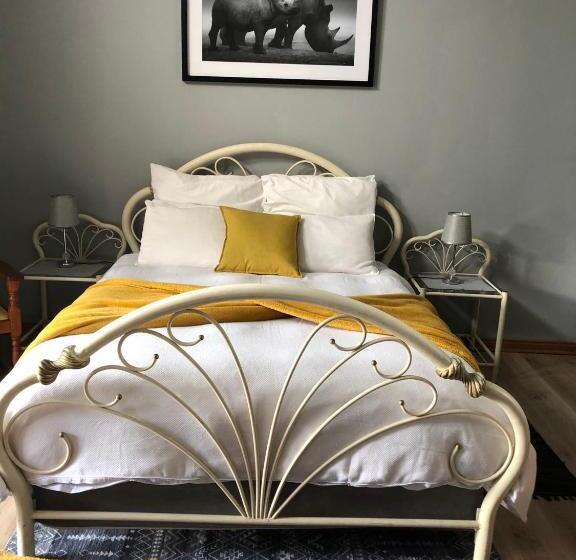 بنسيون De Sandsteen Gastehuis