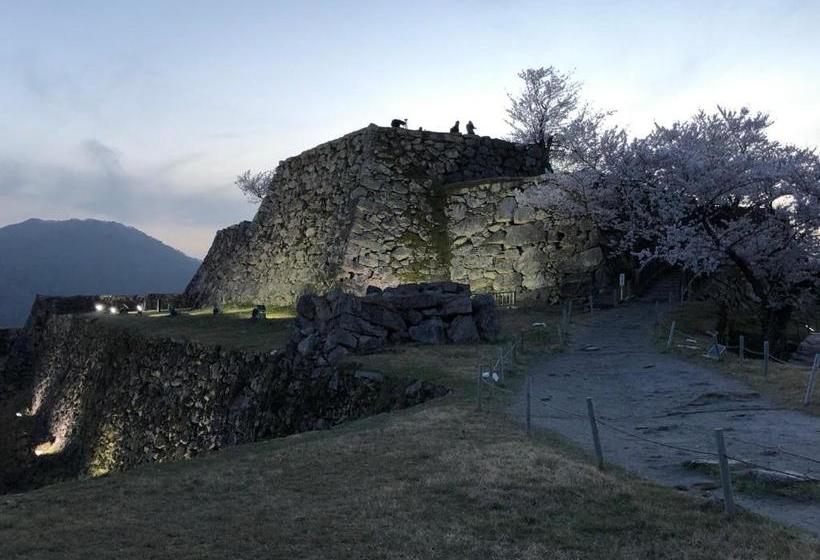 بنسيون Fukunae House   Hostel