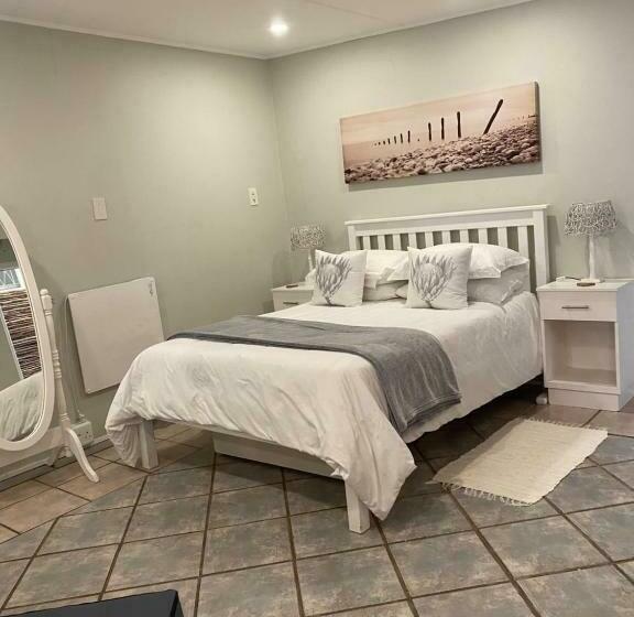 פנסיון Glenelg Road Guesthouse