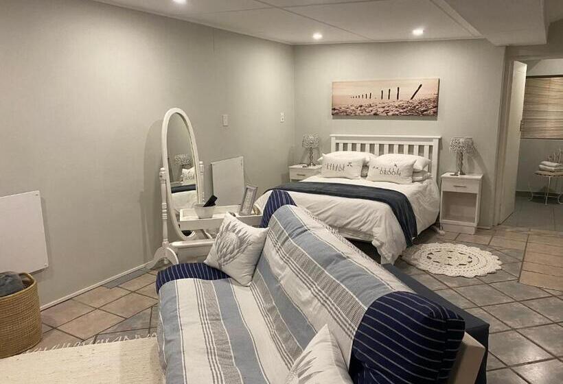 פנסיון Glenelg Road Guesthouse