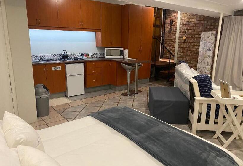 פנסיון Glenelg Road Guesthouse