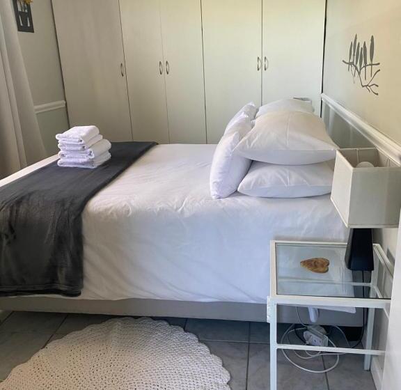 פנסיון Glenelg Road Guesthouse