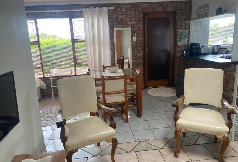פנסיון Glenelg Road Guesthouse
