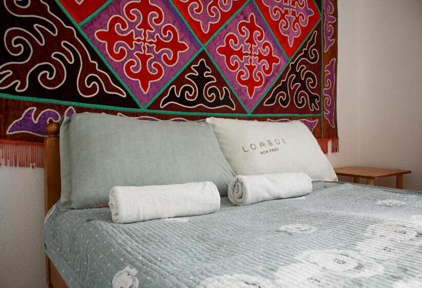 پانسیون Guest House Altyn Oimok