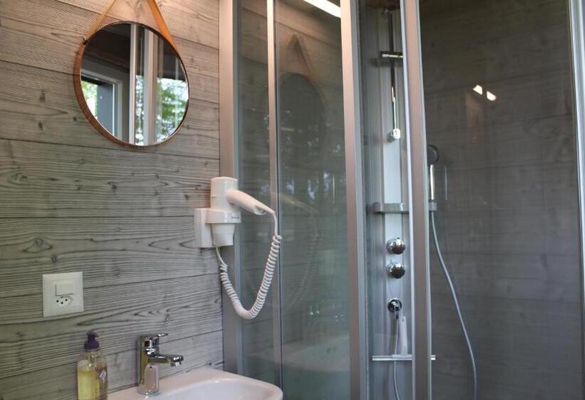 Пансион Les Cabanes Du Mont