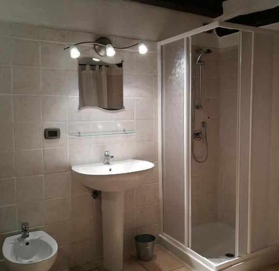 פנסיון Locanda Montecarlo