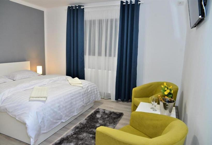 بنسيون Mondrian Event & Garden