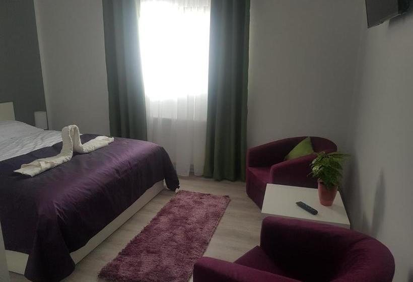 بنسيون Mondrian Event & Garden