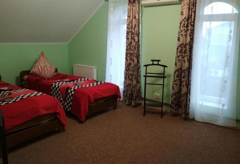 بنسيون Oselya Guest House