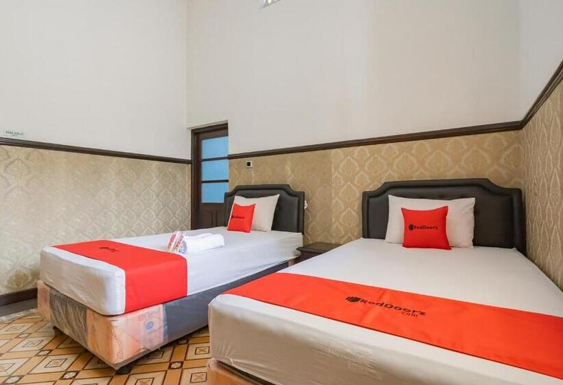 膳宿费 Reddoorz Syariah @ Kolonial Guest House