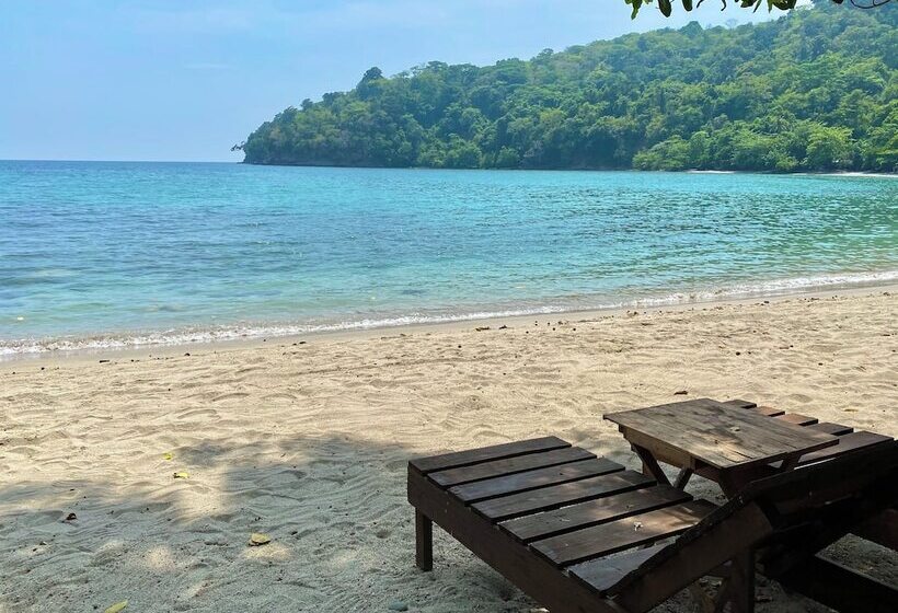 منتجع Playa La Caleta Bataan