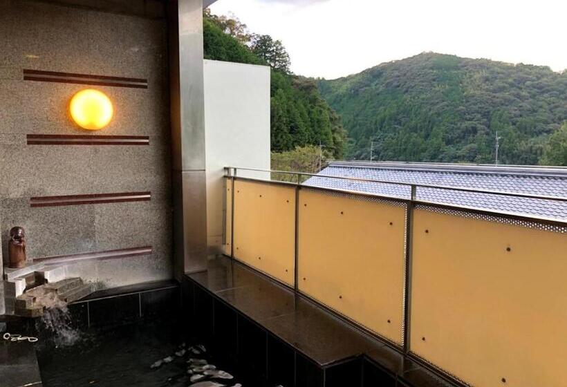 אתר נופש Qraud Tosawashi Kougeimura